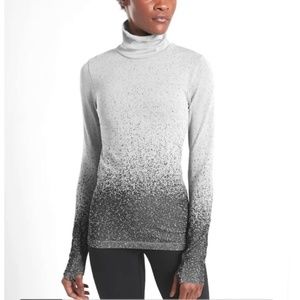 Athleta Flurry Base Layer Ombre Top |R6